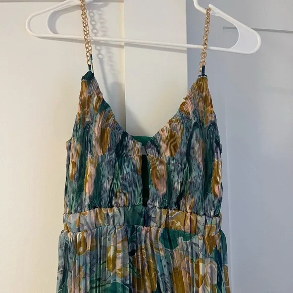 ASTR The Label Maxi Dress with Gold Chain Straps - Size XS - Picture 3 of 3